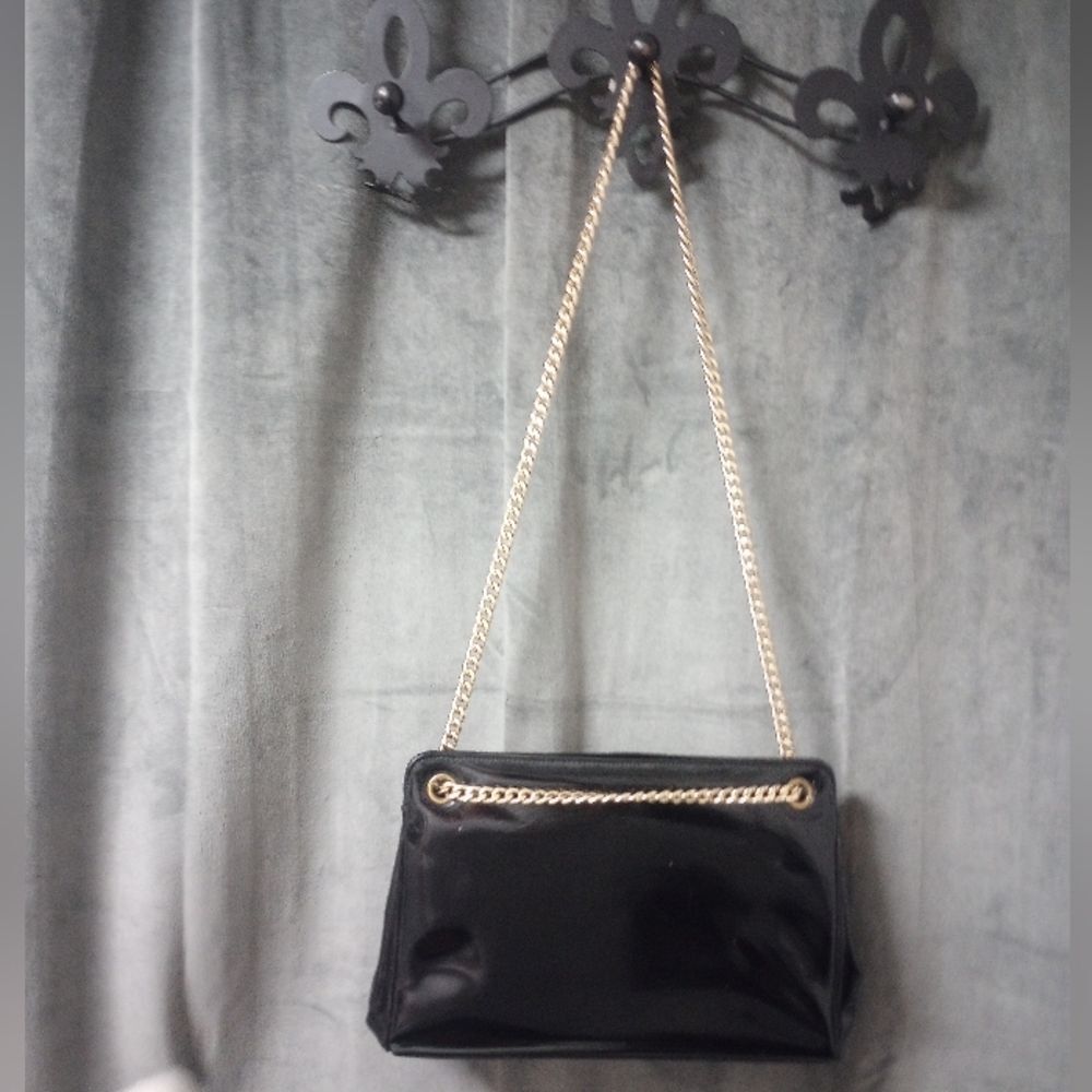Vintage Black Faux Patent Leather Purse with Gold Chain Strap and Kiss Lock